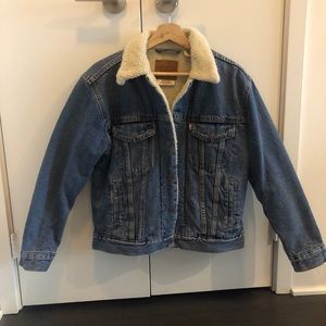 Levi’s Women’s Ex-Boyfriend Sherpa Trucker Jacket